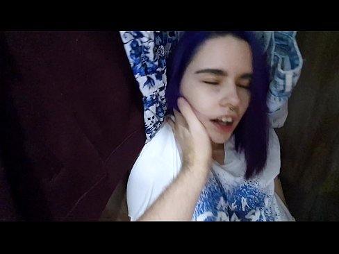 ❤️ Megtaláltam a nővéremet a szekrényben, és segítettem neki elélvezni. ❤️❌ Anal videó at hu.mysexpics.ru ️